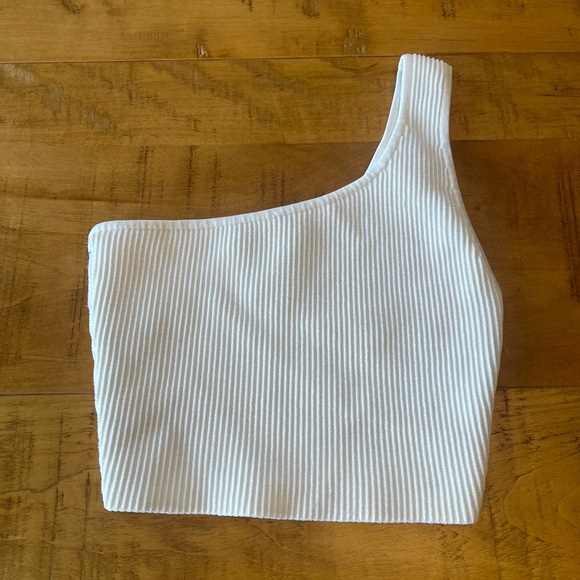 aritzia Babaton asymmetrical sculpt knit tank - Picture 1 of 2